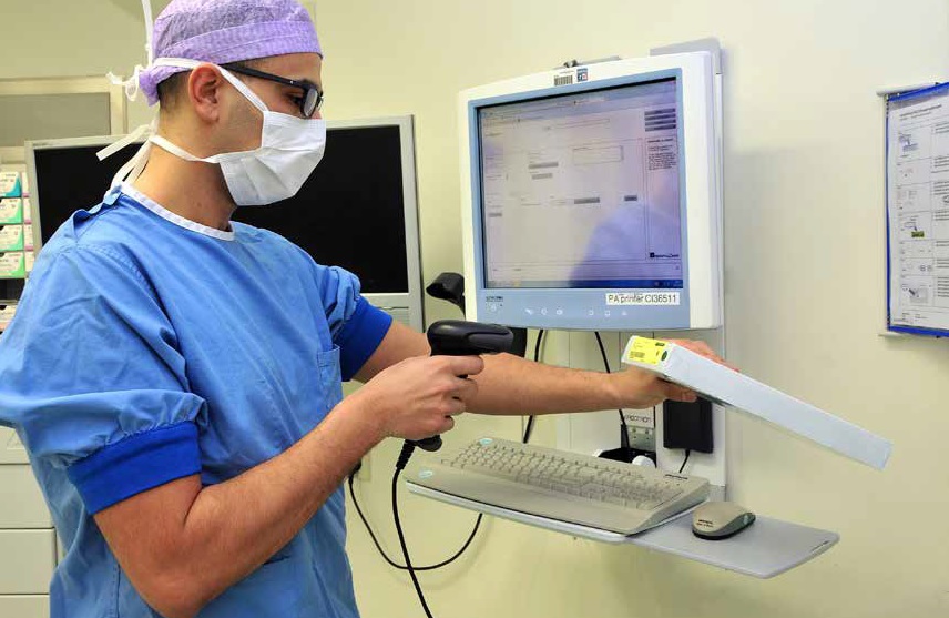 Využití standardů Systému GS1 v nemocničním zařízení - procesy a doporučené datové nosiče (čárový kód GS1-128 a 2D kód GS1 DataMatrix)
