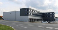Nové centrální překladiště pro balíkové zásilky skupiny Geis v Modleticích u Prahy